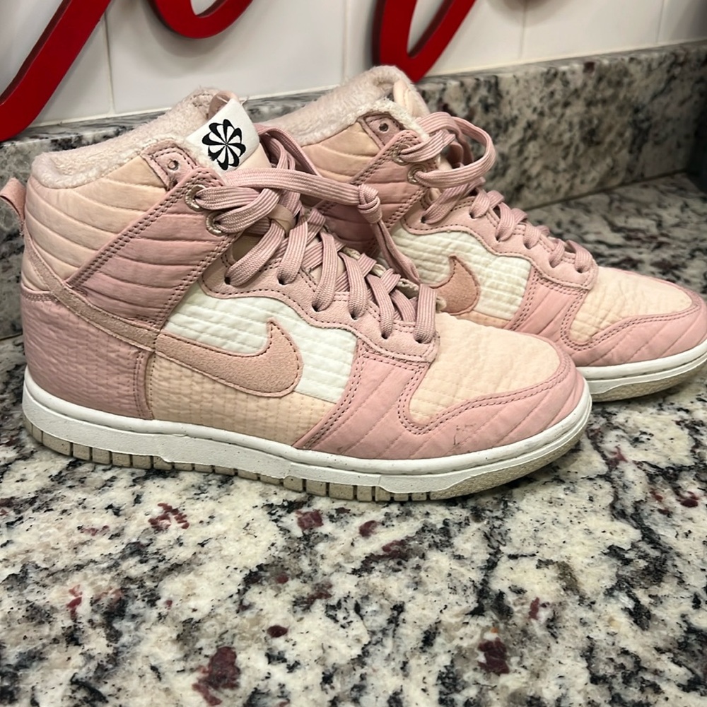 Women’s Nike Dunk High Lx Next Nature “toasty”